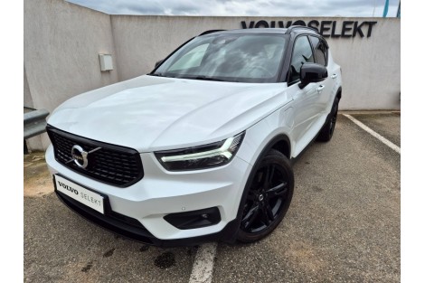 VOLVO - XC40