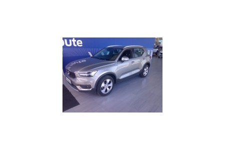 VOLVO - XC40